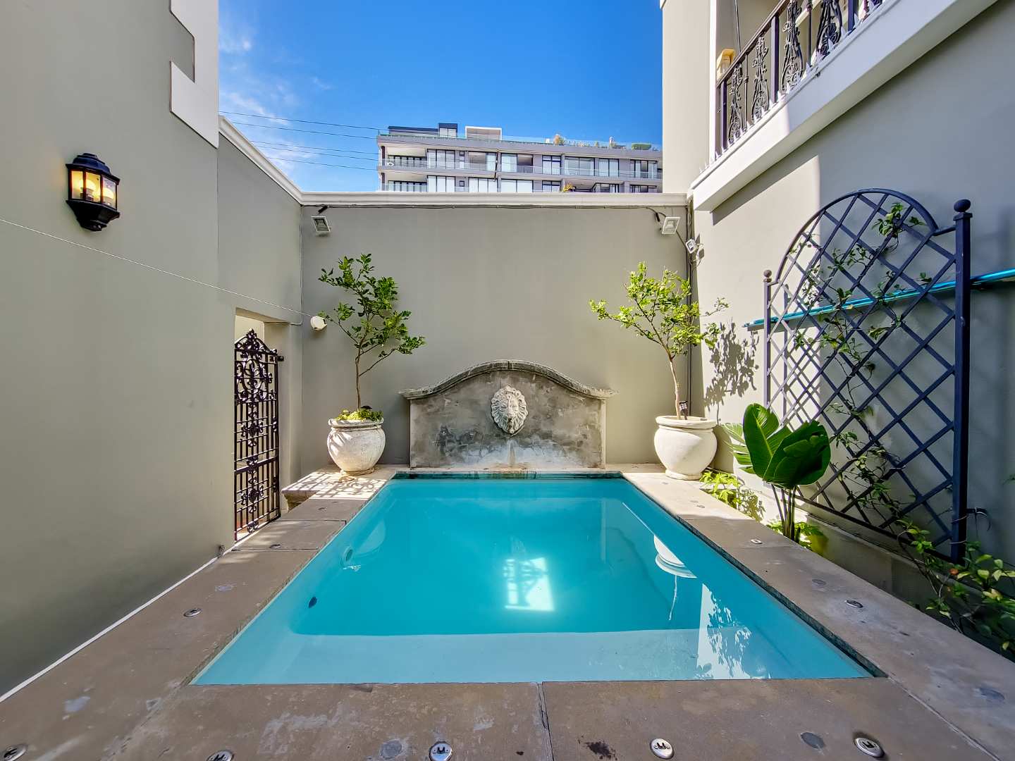 4 Bedroom Property for Sale in Bantry Bay Western Cape
